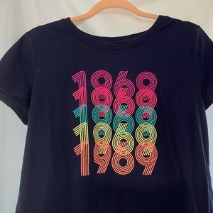 GAP | Short-sleeve navy “1969” tee